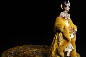 郭培  龙的故事  玫瑰坊  一千零二夜  高级服装定制  时装秀  中国风  中国嫁衣