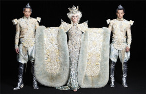 郭培  龙的故事  玫瑰坊  一千零二夜  高级服装定制  时装秀  中国风  中国嫁衣