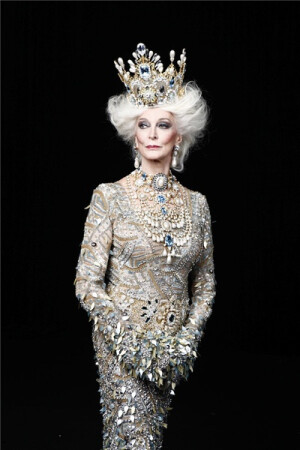 郭培  龙的故事  玫瑰坊  一千零二夜  高级服装定制  时装秀  中国风  中国嫁衣