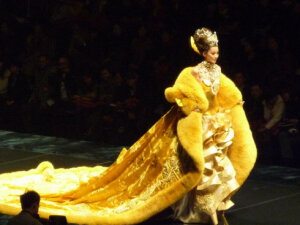 郭培  龙的故事  玫瑰坊  一千零二夜  高级服装定制  时装秀  中国风  中国嫁衣