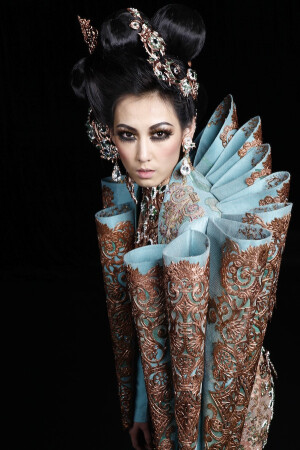 中国风  青花瓷  中国嫁衣  郭培  高级服装定制  一千零二夜  时装秀