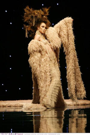 中国风  青花瓷  中国嫁衣  郭培  高级服装定制  一千零二夜  时装秀  中国风  轮回