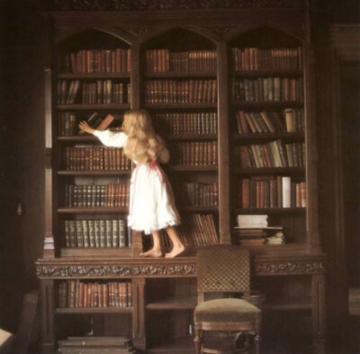 少女爱丽丝，摄于沢渡朔。