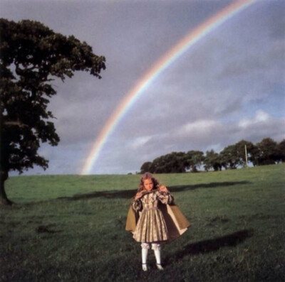 少女爱丽丝，摄于沢渡朔。