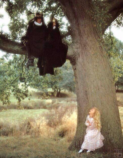 少女爱丽丝，摄于沢渡朔。