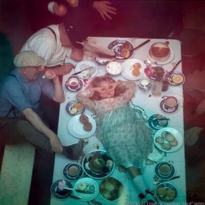 少女爱丽丝，摄于沢渡朔。