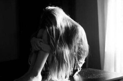 &amp;quot;一个如花似玉的姑娘变成一个只知油盐酱醋的妇人,十月怀胎生下的孩子还得跟你姓,如果你还负她,你就该下地狱 &amp;quot;