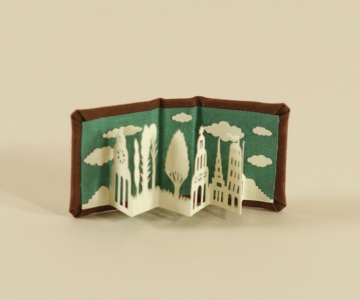 古巴女艺术家Elsa Mora手工制作的迷你手工书｜Miniature artist books by Elsa Mora