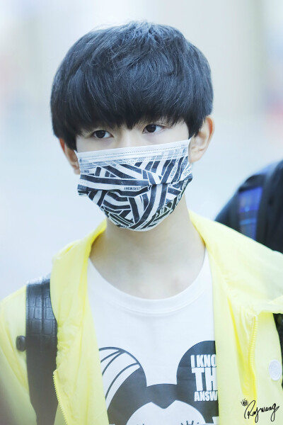 TFBOYS王源 150522首尔返重庆 cr：RoyWang1108