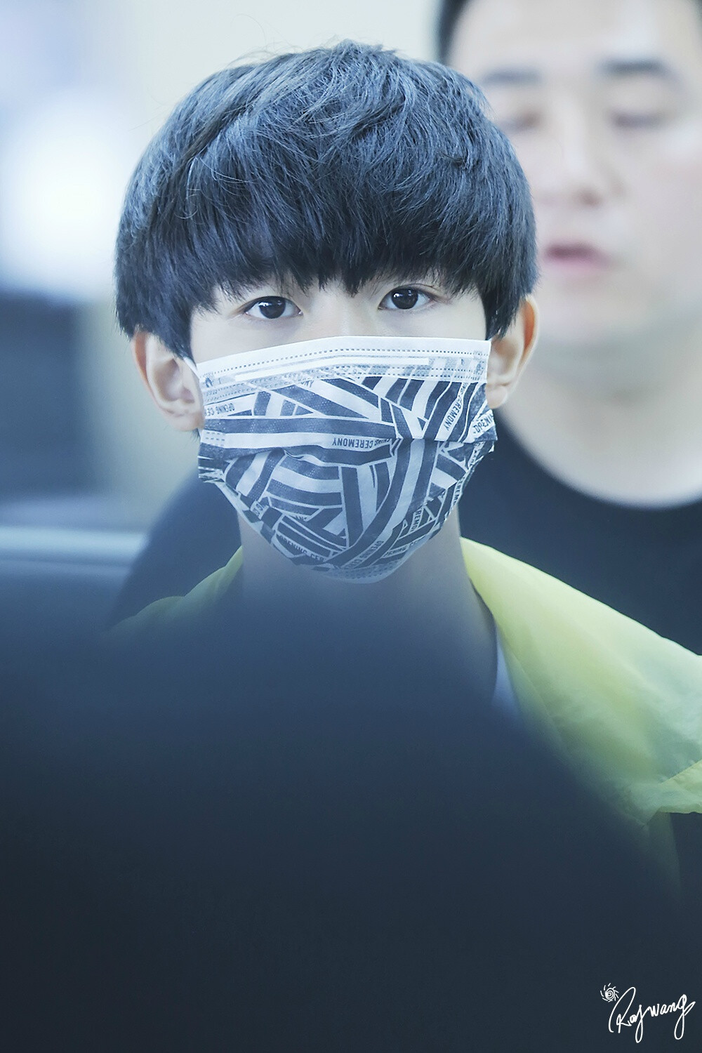 TFBOYS王源 150522首尔返重庆 cr：RoyWang1108