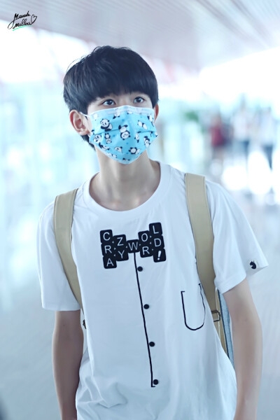 TFBOYS王源 150528 重庆赴北京 cr：marshmallow1108