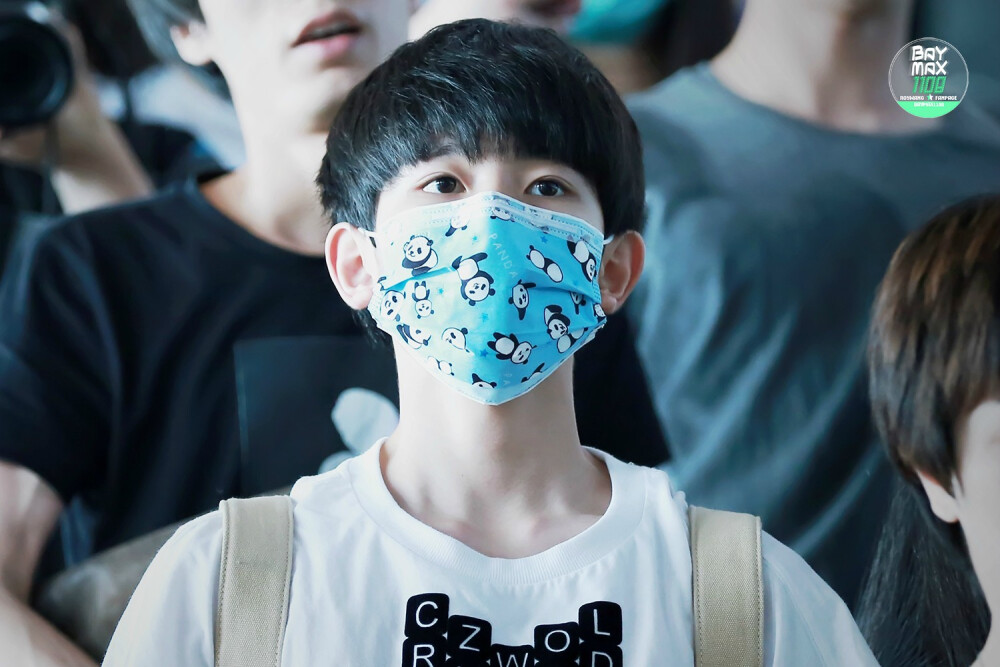 TFBOYS王源 150528 重庆赴北京 cr：Baymax1108