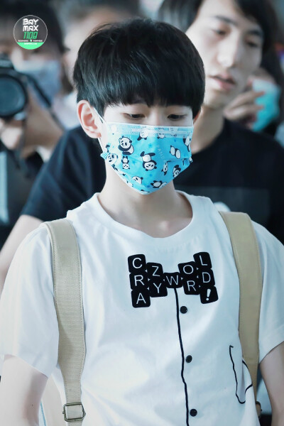 TFBOYS王源 150528 重庆赴北京 cr：Baymax1108