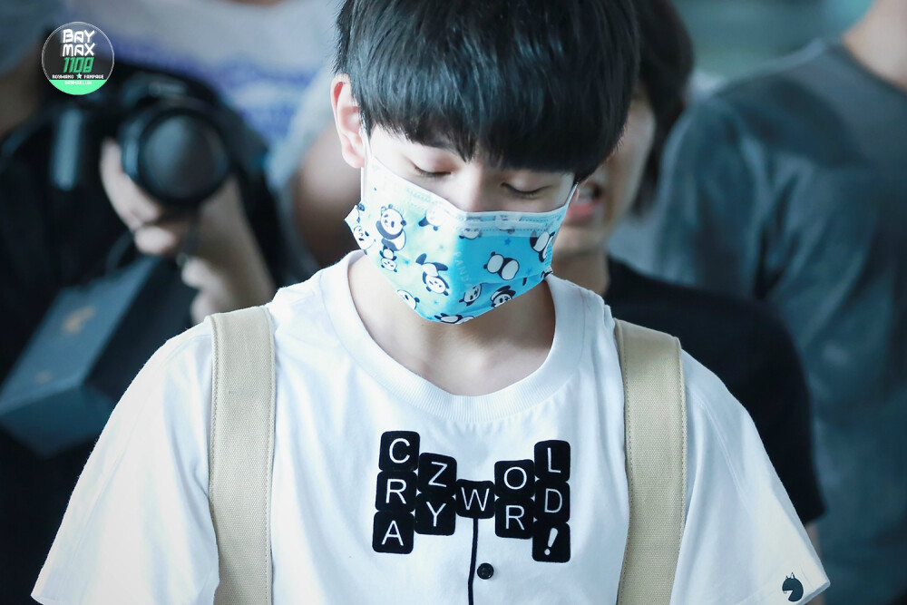 TFBOYS王源 150528重庆赴北京 cr:Baymax1108