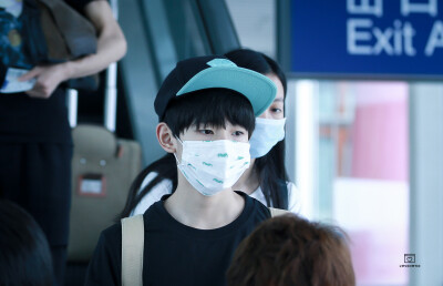 TFBOYS王源 150529北京返重庆 cr:lovehotic