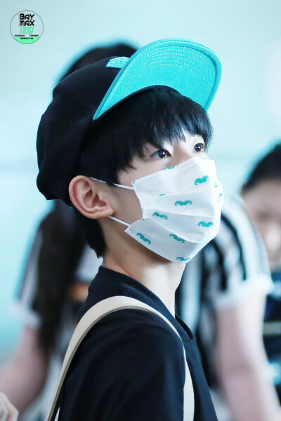 TFBOYS王源 150529北京返重庆 cr:Baymax1108