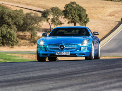 Mercedes-Benz (奔驰) SLS AMG Coupe Electric Drive