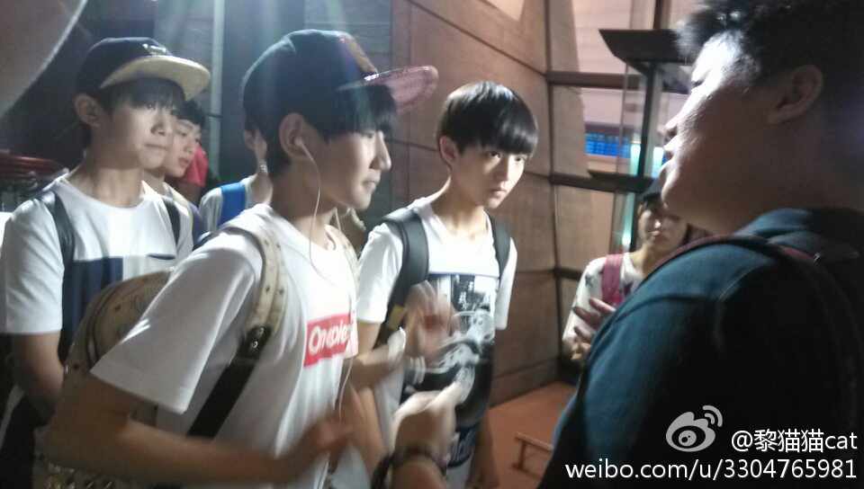 TFBOYS王源 140810香港赴台湾 cr:黎猫猫cat