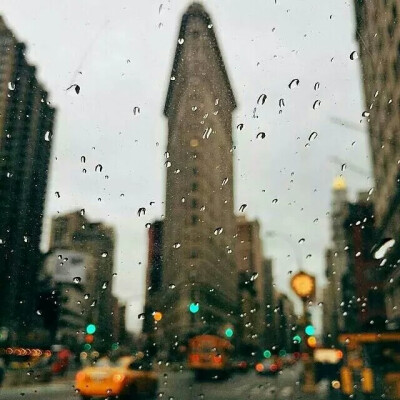 大雨，让我看不清你的模样