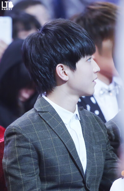 TFBOYS王俊凯 2015.04.13 第15届音乐风云榜年度盛典表演现场。