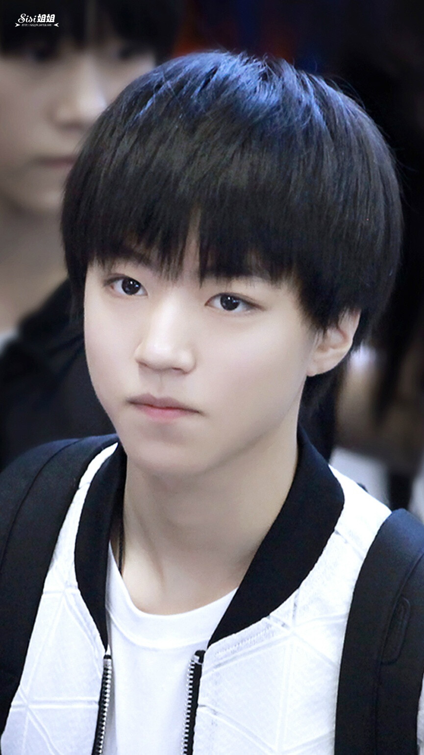 TFBOYS王俊凯 2015.05.16 重庆江北机场~首尔仁川机场。