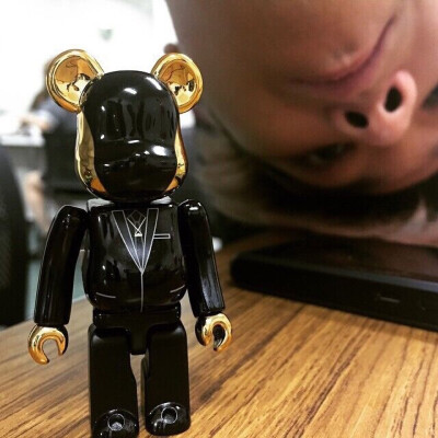 李洪基 #150616 钟训ins更新【洪基...bearbrick100 bearbrick daftpunk】真爱^u^