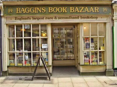 英国. 罗切斯特市，巴金斯书屋(Baggins Book Bazaar) 巴金斯书屋拥有浩如烟海的二手书，来这里买书仿佛是挑选海中的明珠，总会在不经意间带给人惊喜。