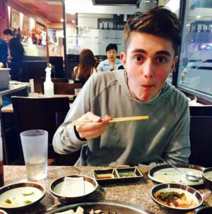 greyson chance吃饭(⁄ ⁄•⁄ω⁄•⁄ ⁄)