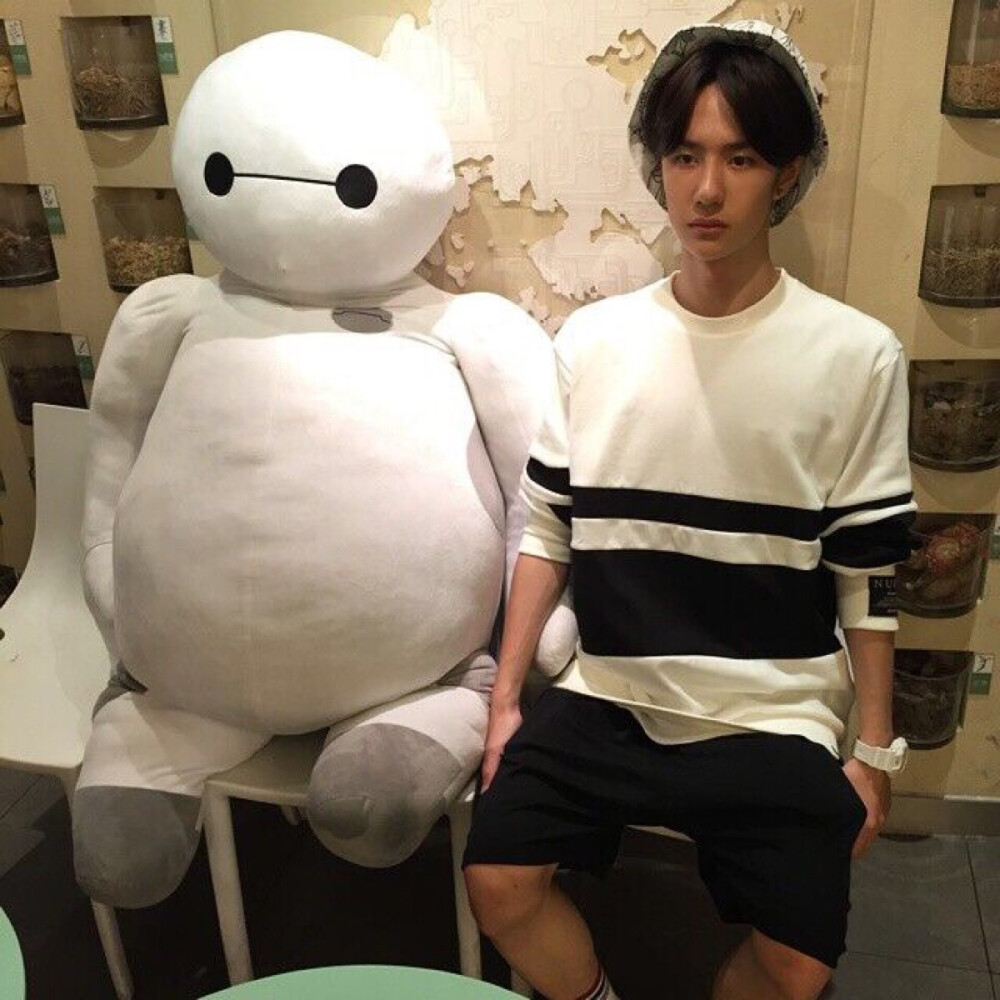 150620 #UNIQ# IG更新: Baymax? 一博Max! #UNIQ #Yibo