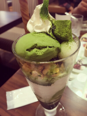 実撮影「東京、上野」抹茶パフェ「みのり様」