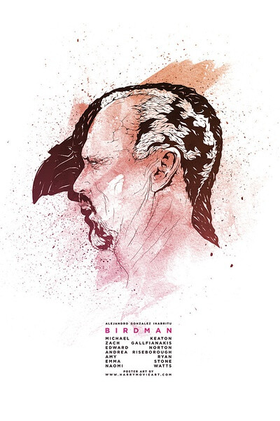 「 鸟人｜Birdman」是墨西哥导演亚利桑德罗·冈萨雷斯·伊纳里图执导的一部喜剧片，由迈克尔·基顿、艾玛·斯通、爱德华·诺顿主演。
影片讲述一个过气的超级英雄演员，企图借百老汇咸鱼翻身的故事。