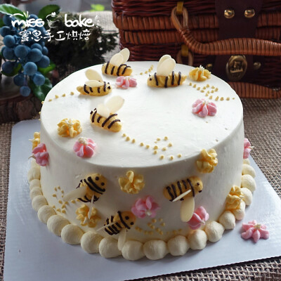 恋花蜜蜂生日蛋糕