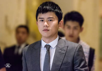 张杰《道士下山》发布会 cr:艾闪烁