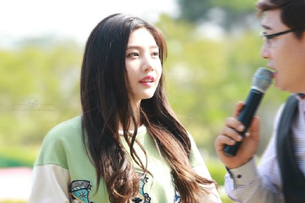 red velvet joy 朴秀荣 欢迎关注周六3:30播出的《我们结婚了》