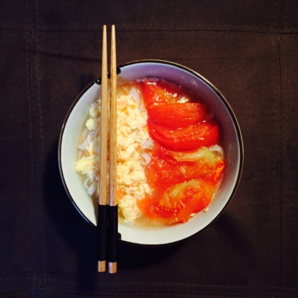 蕃茄蛋花湯麵—一人食堂