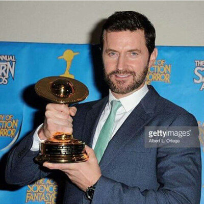 #Richard Armitage#荣获第41届土星奖电影最佳男配角！Saturn Award 'Best Supporting Actor' for 'The Battle of the Five Armies' your support made this happen