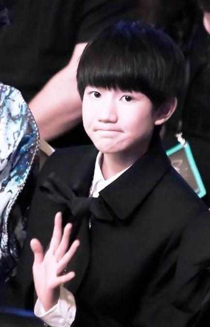 美颜 明星 王源 tfboys