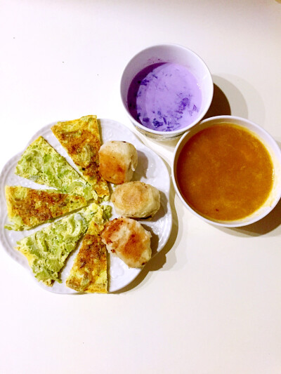 苦瓜摊蛋，南瓜胡萝卜粥，紫薯牛奶羹
