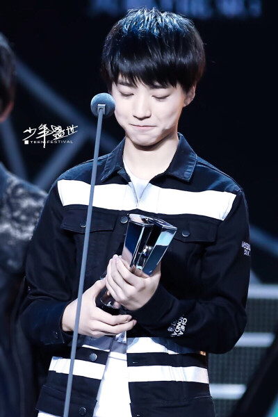 #王俊凯# #TFBOYS王俊凯# #TFBOYS# 150411音悦V榜 cr：Teen_Festival少年盛世