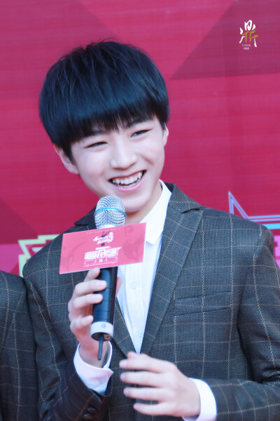 #王俊凯# #TFBOYS王俊凯# #TFBOYS# 150413音乐风云榜 cr：THRONE-问鼎