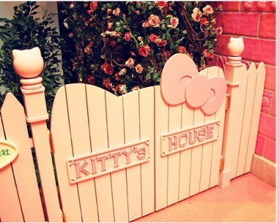 围栏 Hello Kitty 凯蒂猫 相关周边 动漫 家居 女装 饰品 搭配 美食 美甲 壁纸 玩偶 挂件