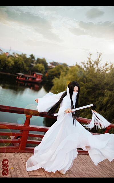 血凤凰 COSER：海J 摄影：真的魂魂 其他：自理