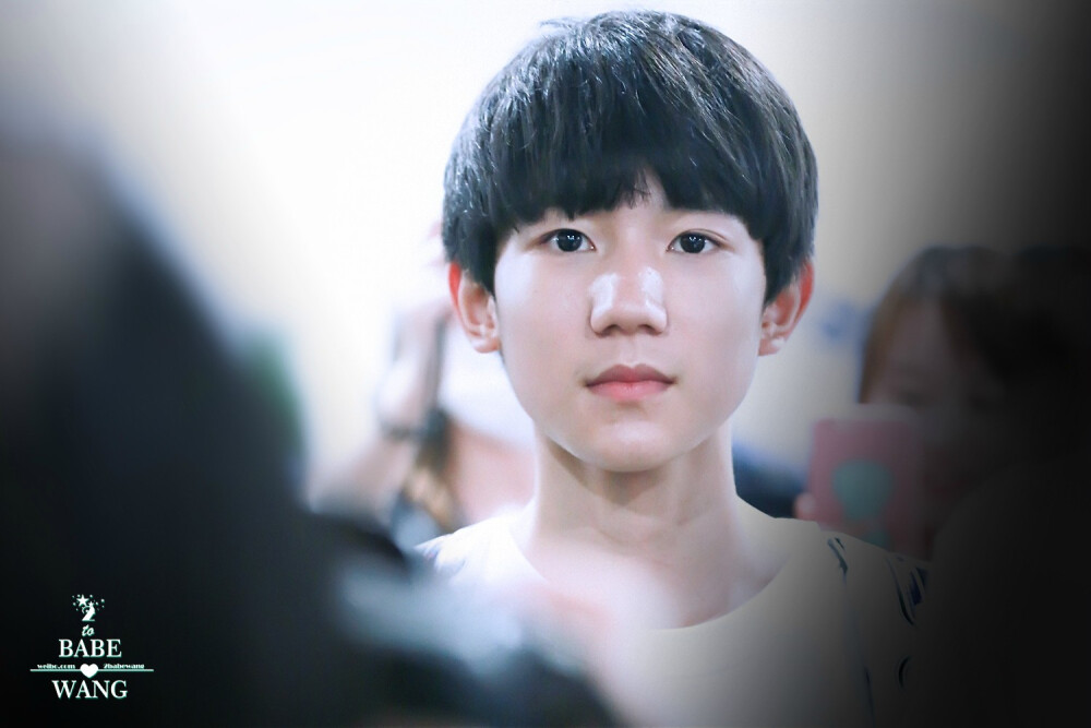 TFBOYS王源 150622北京赴南京 cr:2babeWang