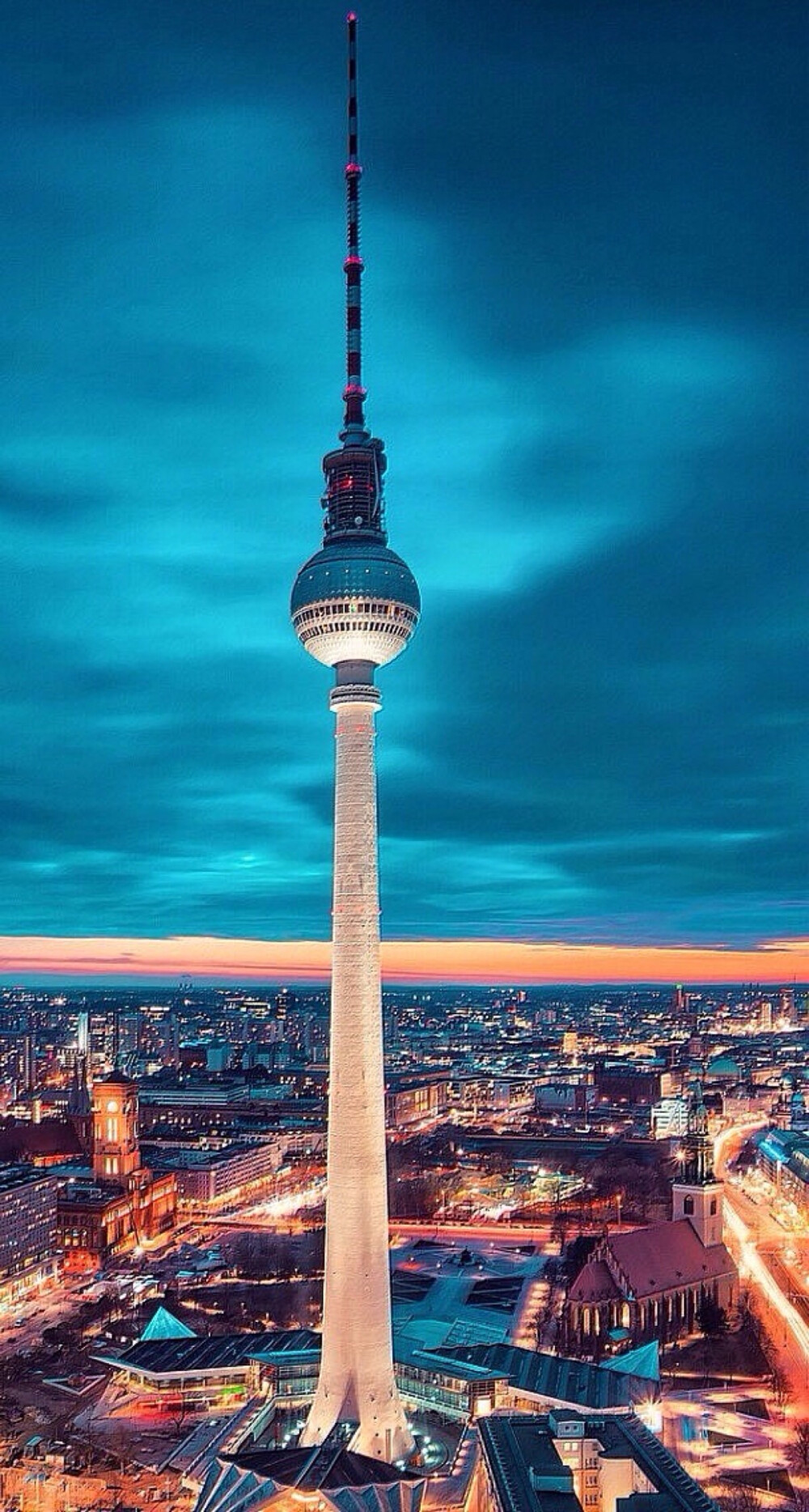 城市夜景高空鸟瞰下的城市魅力别具一番