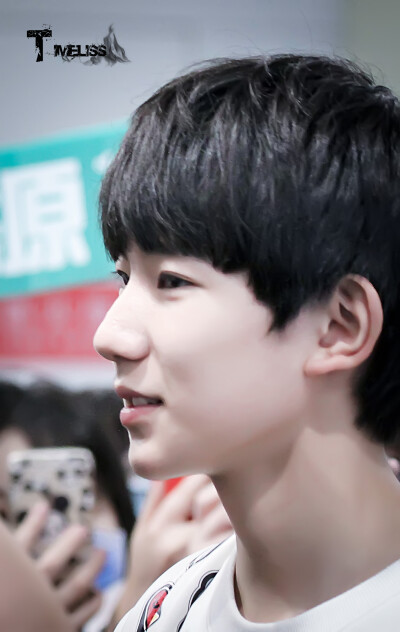 TFBOYS王源 150622 北京赴南京 cr：Timeless凯源站