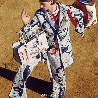 Loewe Mens S/S 2016┃自从84年生的新设计总监Jonathan Anderson接手西班牙老牌@LOEWE罗意威 后就是在越来越年轻越来越童趣的道路上一路小跑，本季主题来自日本动漫，喷绘或拼接而成的宇宙银河系,战斗机,变形金刚甚…