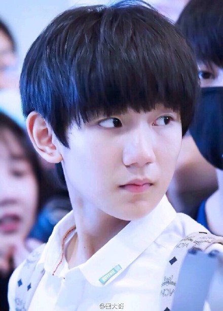 回眸一笑很倾城 王源 TFBOYS