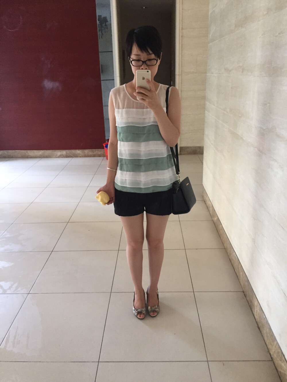 07.01 梅雨季节到昨天算是极致了,今天放晴后好燥热,忽然只想穿短裤.