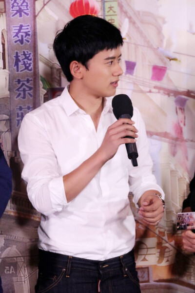 张杰《道士下山》首映cr:Rita-夭夭