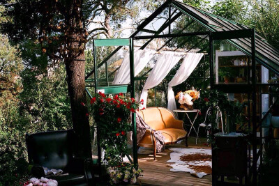 以花为伴、度过一生